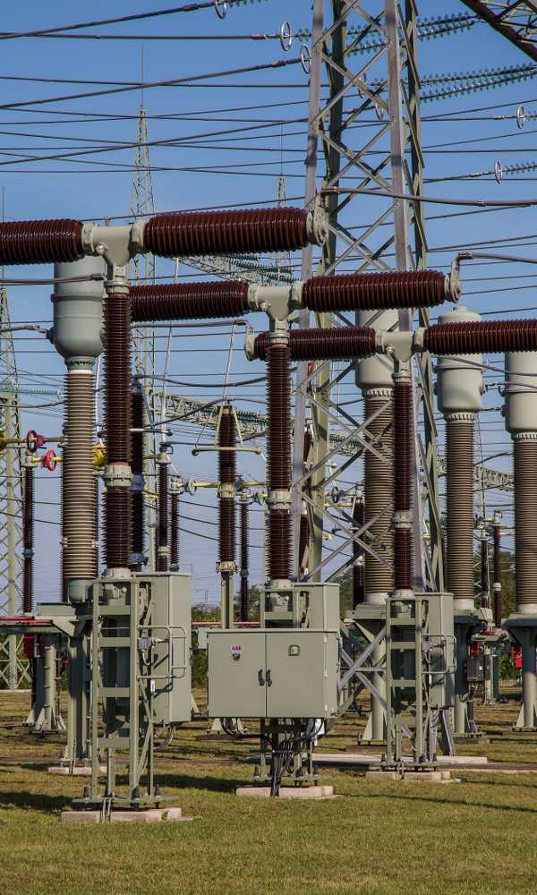 substation-1696198_600x1000